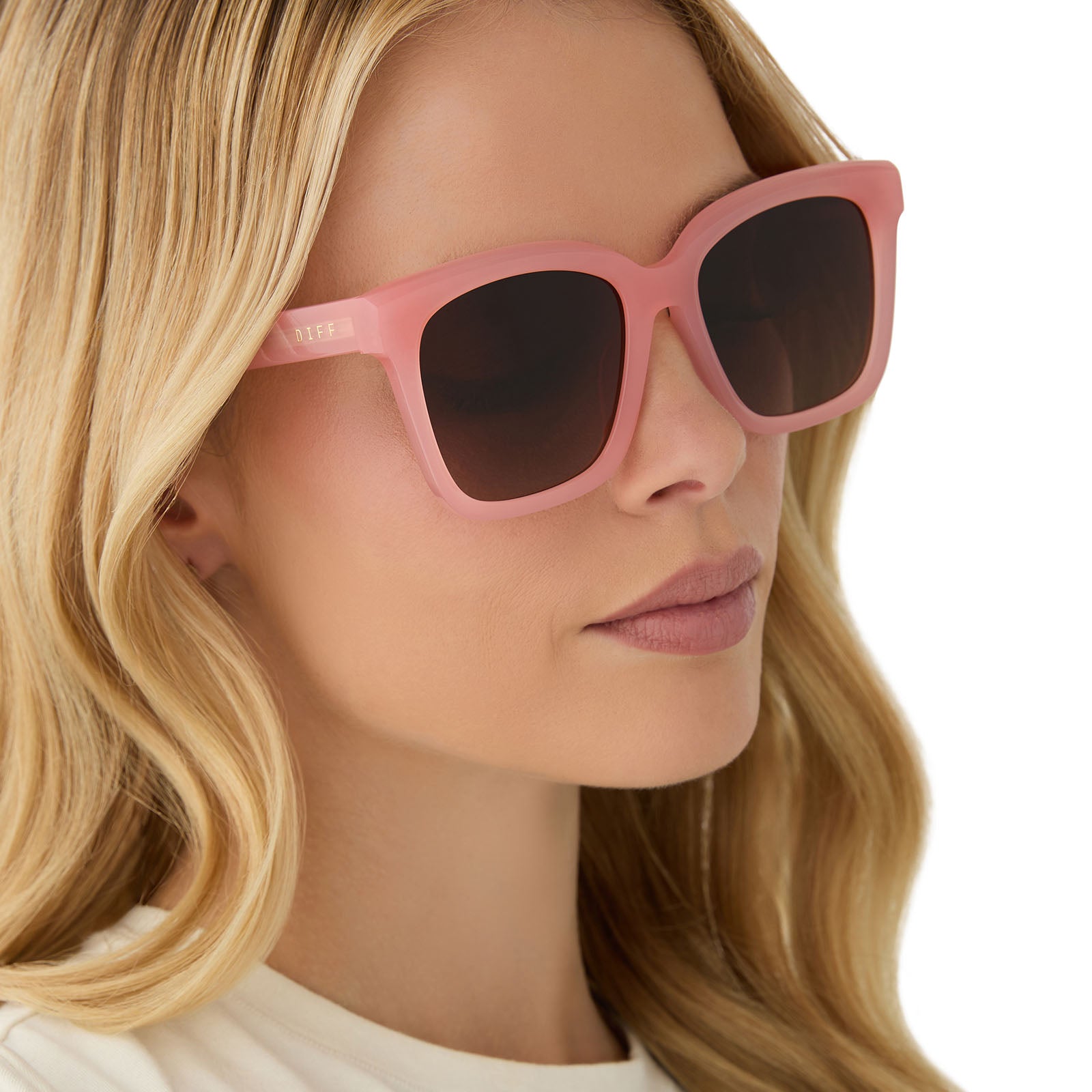 MEREDITH - PEACH + BROWN GRADIENT + POLARIZED SUNGLASSES