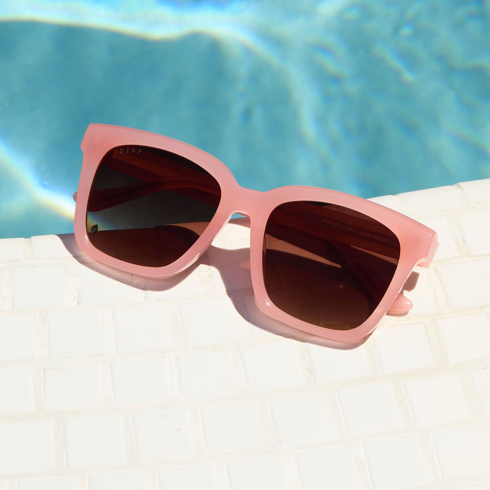 MEREDITH - PEACH + BROWN GRADIENT + POLARIZED SUNGLASSES
